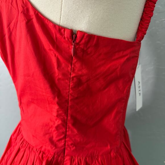 Astr Women's Red Bubble Peplum Cotton Camisole, M - Picture 2 of 5